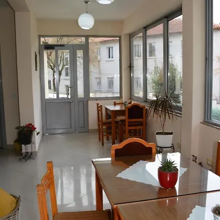 Apartament Qetesia Apartament *