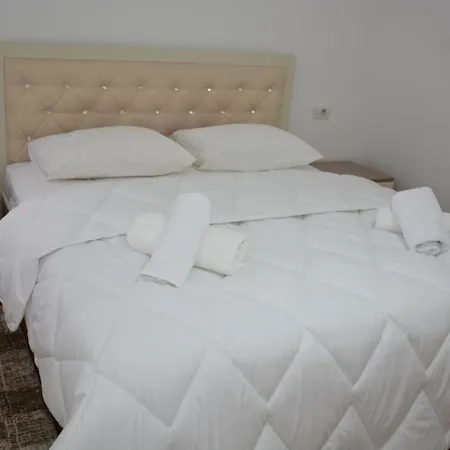 Apartament Qetesia Apartament