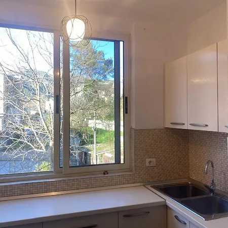 Apartament Qetesia Apartament